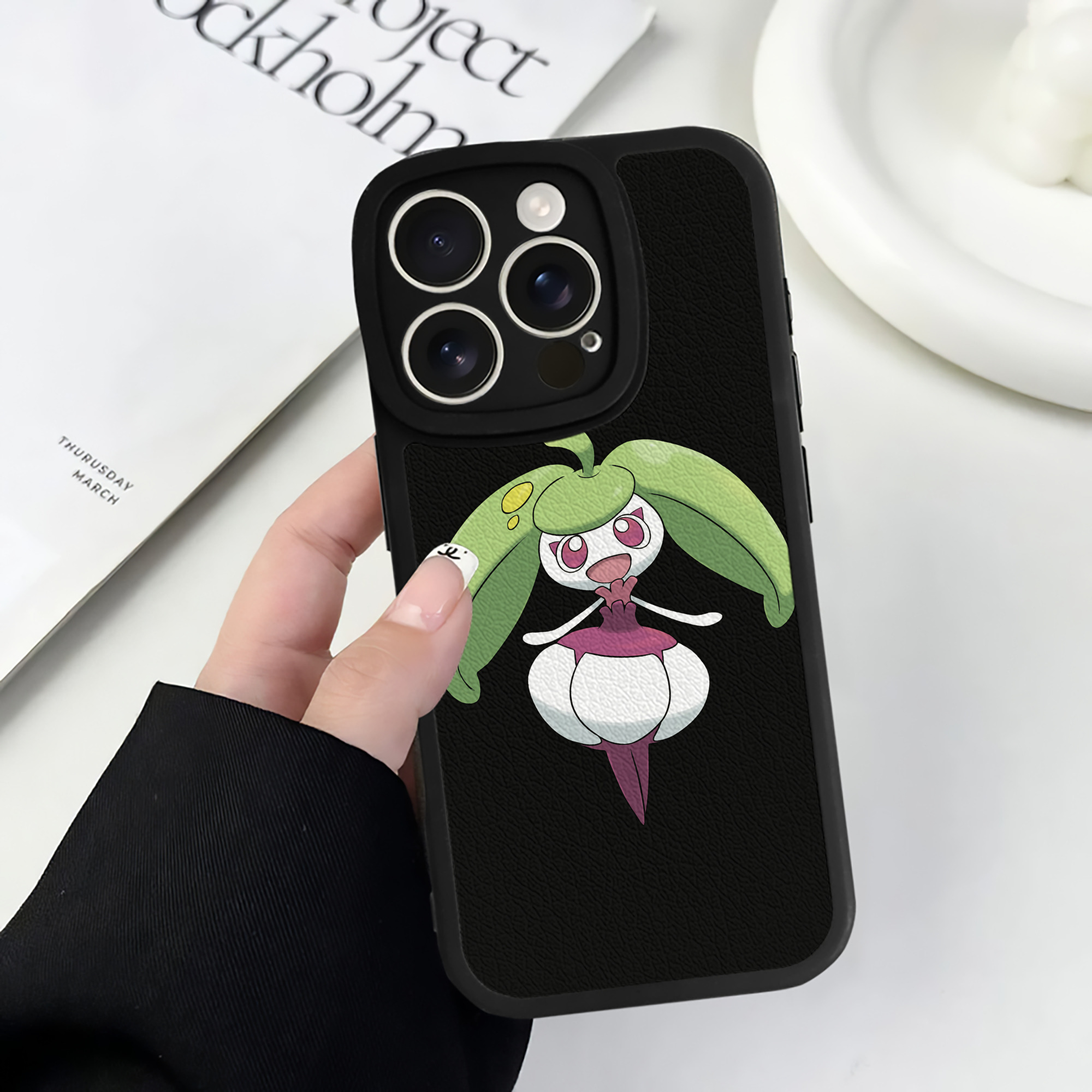 （画像用） ポケットモンスター Pokémon 【iPhone 16シリーズ対応】シリコンスマホケース（レザー調） 材質：シリコン